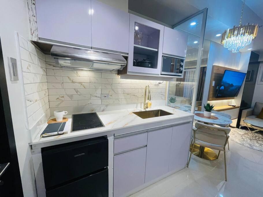Marias Suite Near Manila Bay Free Use Of Pool Esterno foto