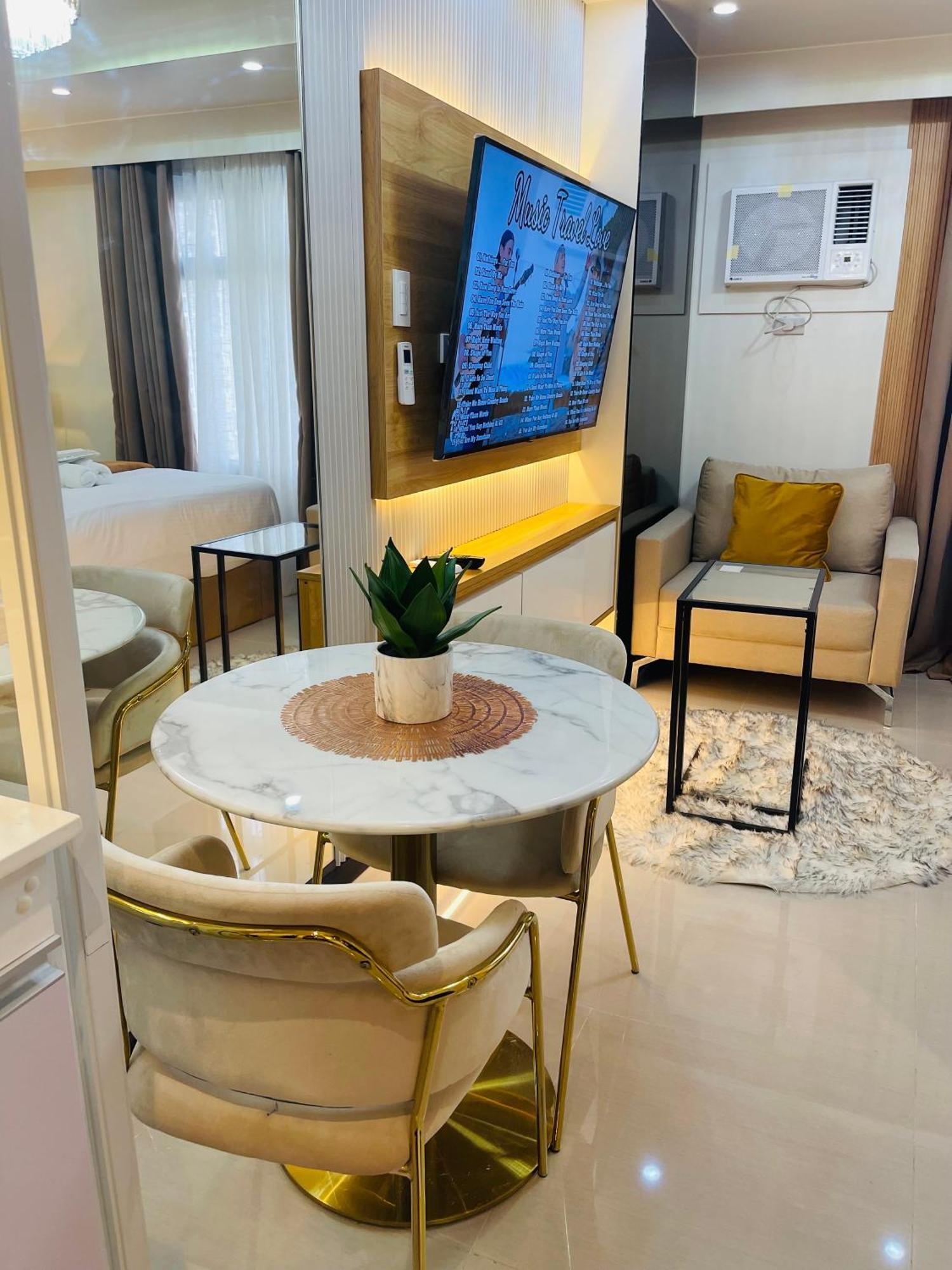 Marias Suite Near Manila Bay Free Use Of Pool Esterno foto